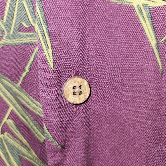 Tommy Bahama 100% Silk Deep Magenta/Burgundy Tropical Print Shirt Size L Light - Picture 6 of 12